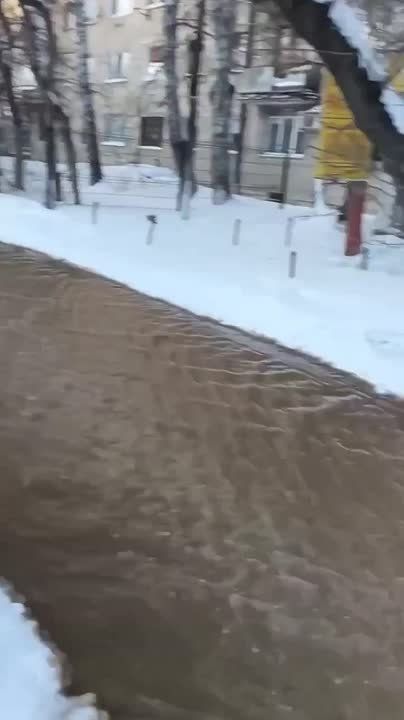 Куда плывем? По течению! На Осипенко потоп…