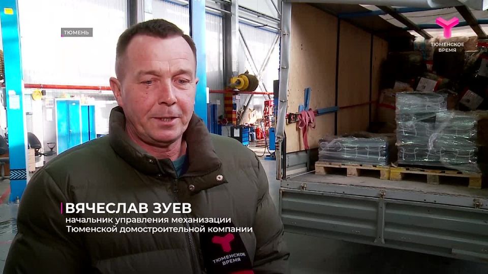 С заботой о бойцах. Активистки Тюменского регионального отделения Союза женщин России при поддержке крупной строительной компании отправили бойцам спецоперации партию аккумуляторных батарей для танковых подразделений...