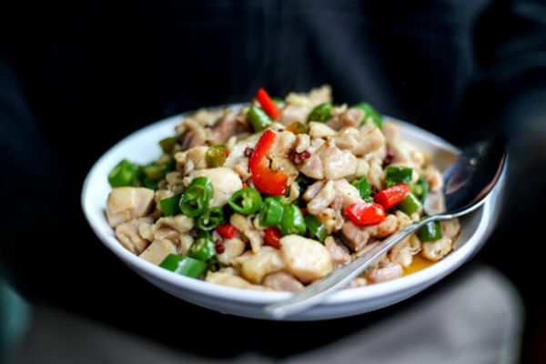 Острая искушение: курица по-сычуаньски, которая покорит ваши вкусовые рецепторы