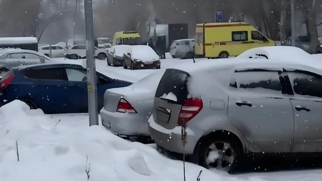 В Тюмени днем 17 февраля у ученика школы №43 в руке взорвалась петарда