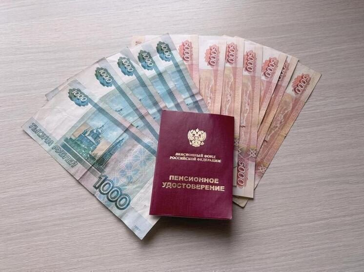 Пенсионеры, работающие официально, могут ожидать автоматическую прибавку к выплатам