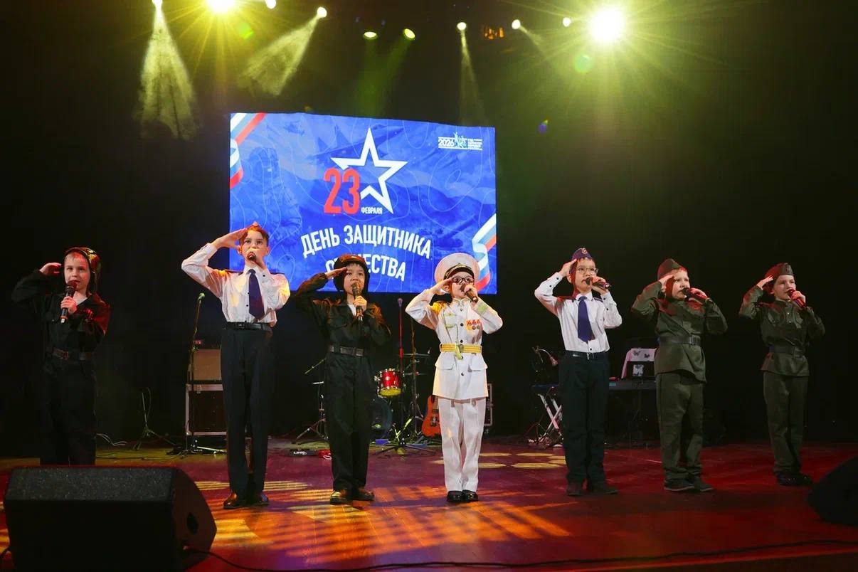 Друзья! Делюсь с вами яркими фотокарточками с концерта, посвященного Дню защитника Отечества Друзья! Делюсь с вами яркими фотокарточками с концерта, посвященного Дню защитника Отечества