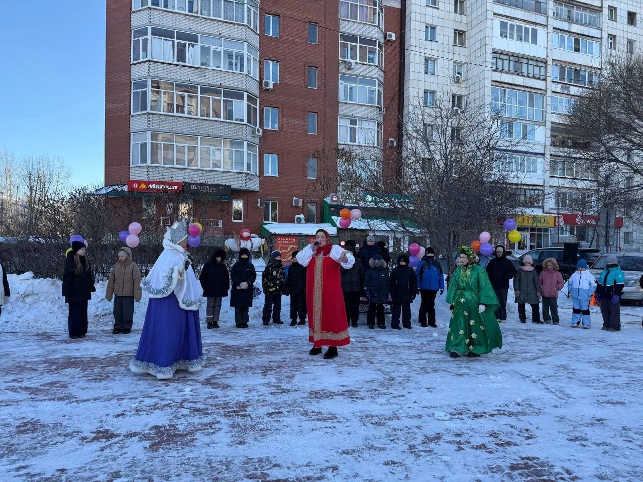 «Ух, Масленица хороша!»: на бульваре Шаимский шумно встретили весну! «Ух, Масленица хороша!»: на бульваре Шаимский шумно встретили весну!