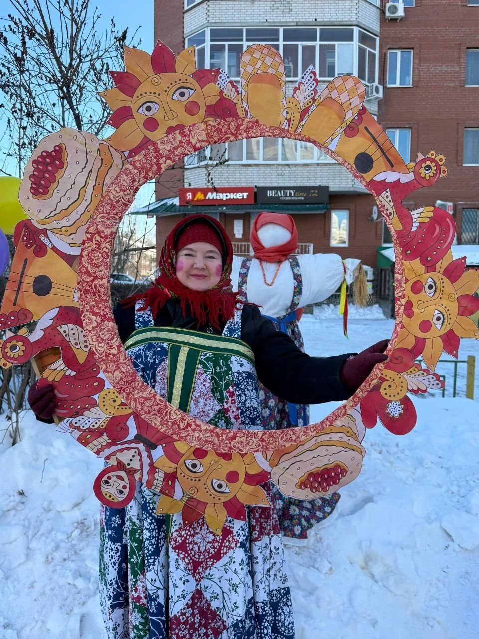 «Ух, Масленица хороша!»: на бульваре Шаимский шумно встретили весну! «Ух, Масленица хороша!»: на бульваре Шаимский шумно встретили весну!