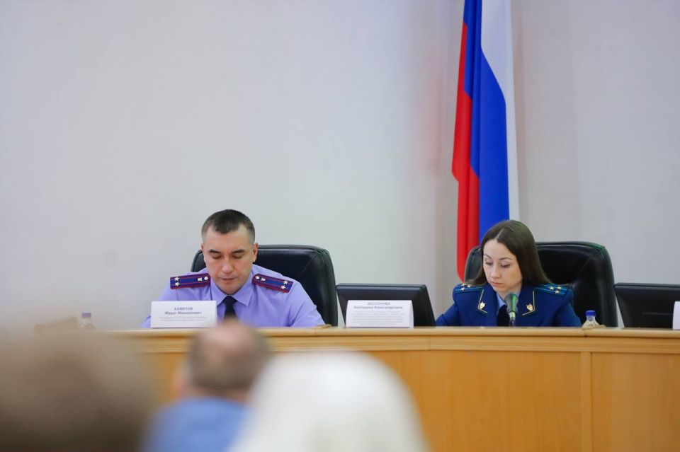 Руководитель следственного отдела по Центральному АО г. Тюмень принял участие в совещании с представителями администрации и управляющих компаний города по вопросам уборки снега с крыш