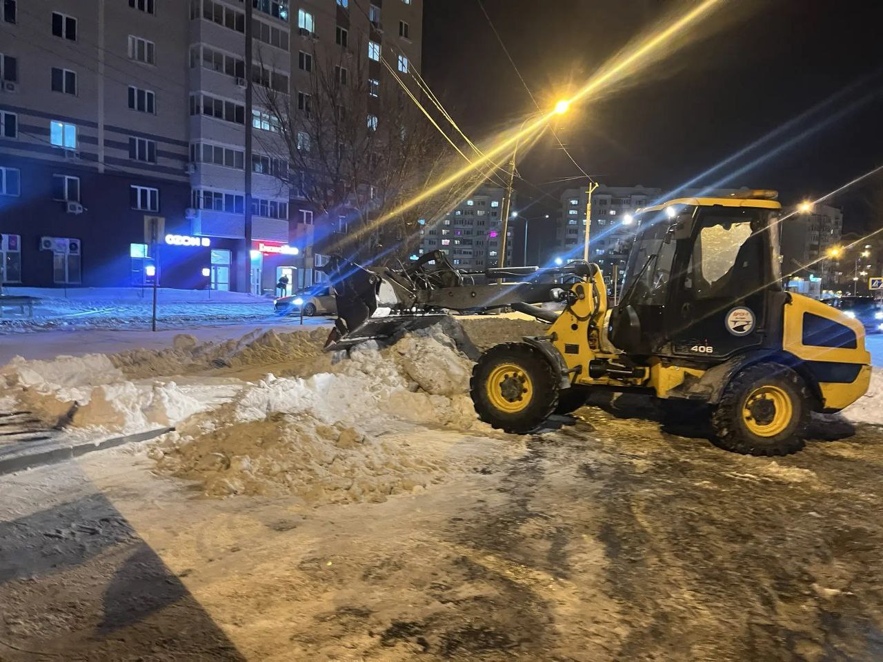 Максим Афанасьев: Вечером проехал по городу, чтобы лично оценить, как дорожные службы справляются с уборкой снега Максим Афанасьев: Вечером проехал по городу, чтобы лично оценить, как дорожные службы справляются с уборкой снега