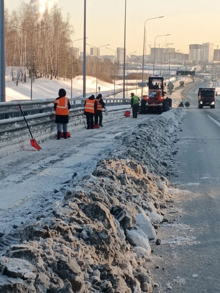 Максим Афанасьев: Вечером проехал по городу, чтобы лично оценить, как дорожные службы справляются с уборкой снега Максим Афанасьев: Вечером проехал по городу, чтобы лично оценить, как дорожные службы справляются с уборкой снега