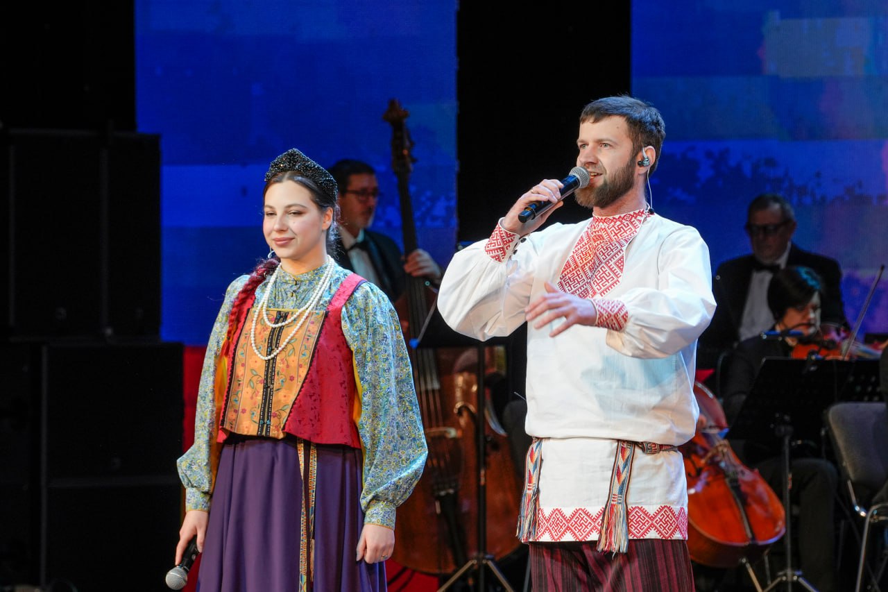 Тем временем в «Нефтянике» прошел праздничный концерт ко Дню защитника Отчества Тем временем в «Нефтянике» прошел праздничный концерт ко Дню защитника Отчества