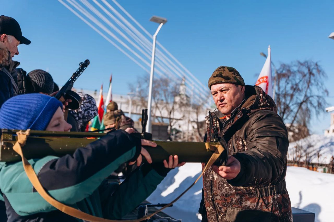 Экшн, драйв, мощь!. «Это просто супер!», «Смотри, как круто получилось!», «Вот это поворот!», «Во дают!» — неслось сегодня детскими и взрослыми голосами с берегов Туры Экшн, драйв, мощь!. «Это просто супер!», «Смотри, как круто получилось!», «Вот это поворот!», «Во дают!» — неслось сегодня детскими и взрослыми голосами с берегов Туры