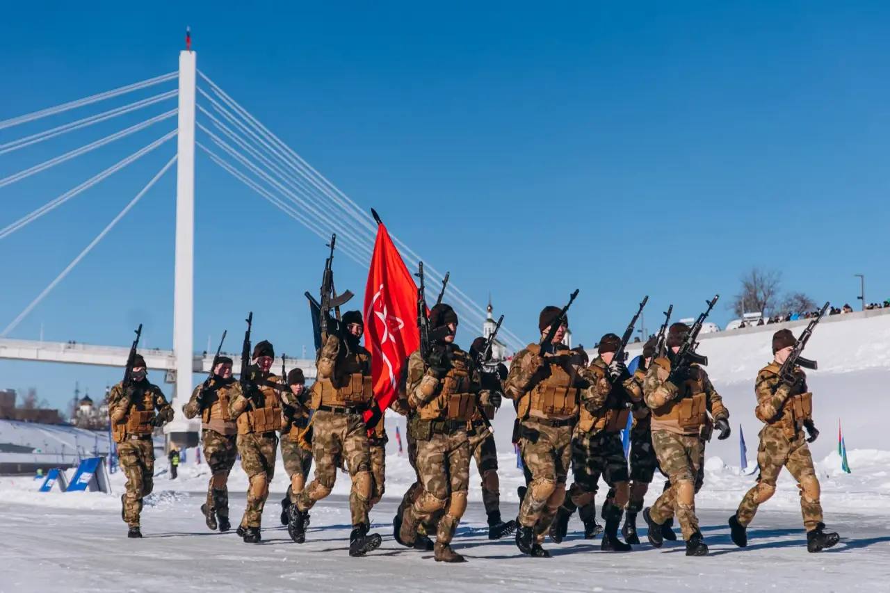 Тюменцы накануне отметили 23 февраля на Туре — там прошло масштабное шоу Спецоперация лед Тюменцы накануне отметили 23 февраля на Туре — там прошло масштабное шоу Спецоперация лед