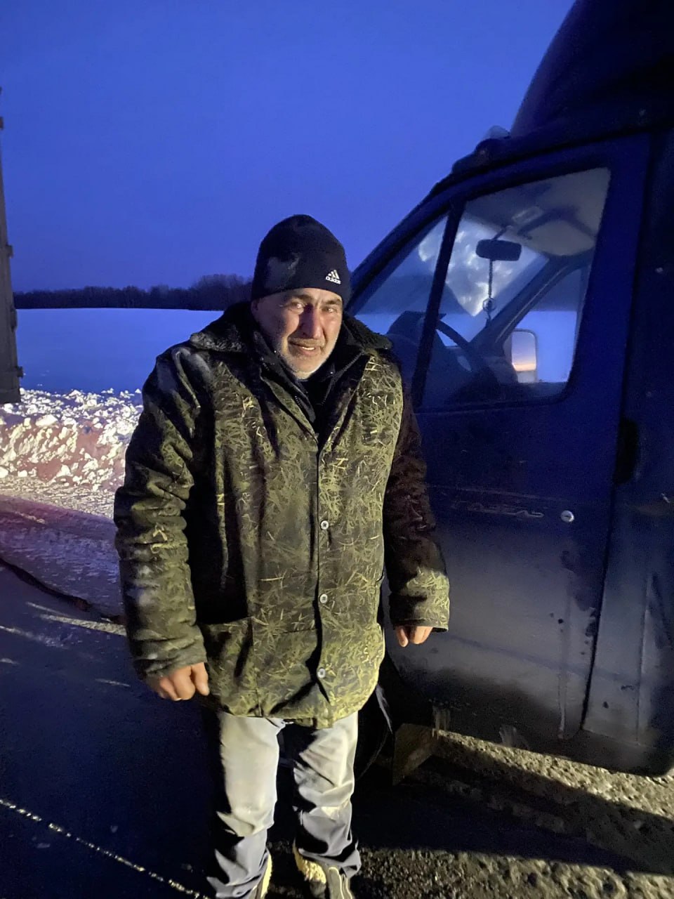 Мужчина едва не замерз под Тобольском, но помощь от силовиков подоспела вовремя!