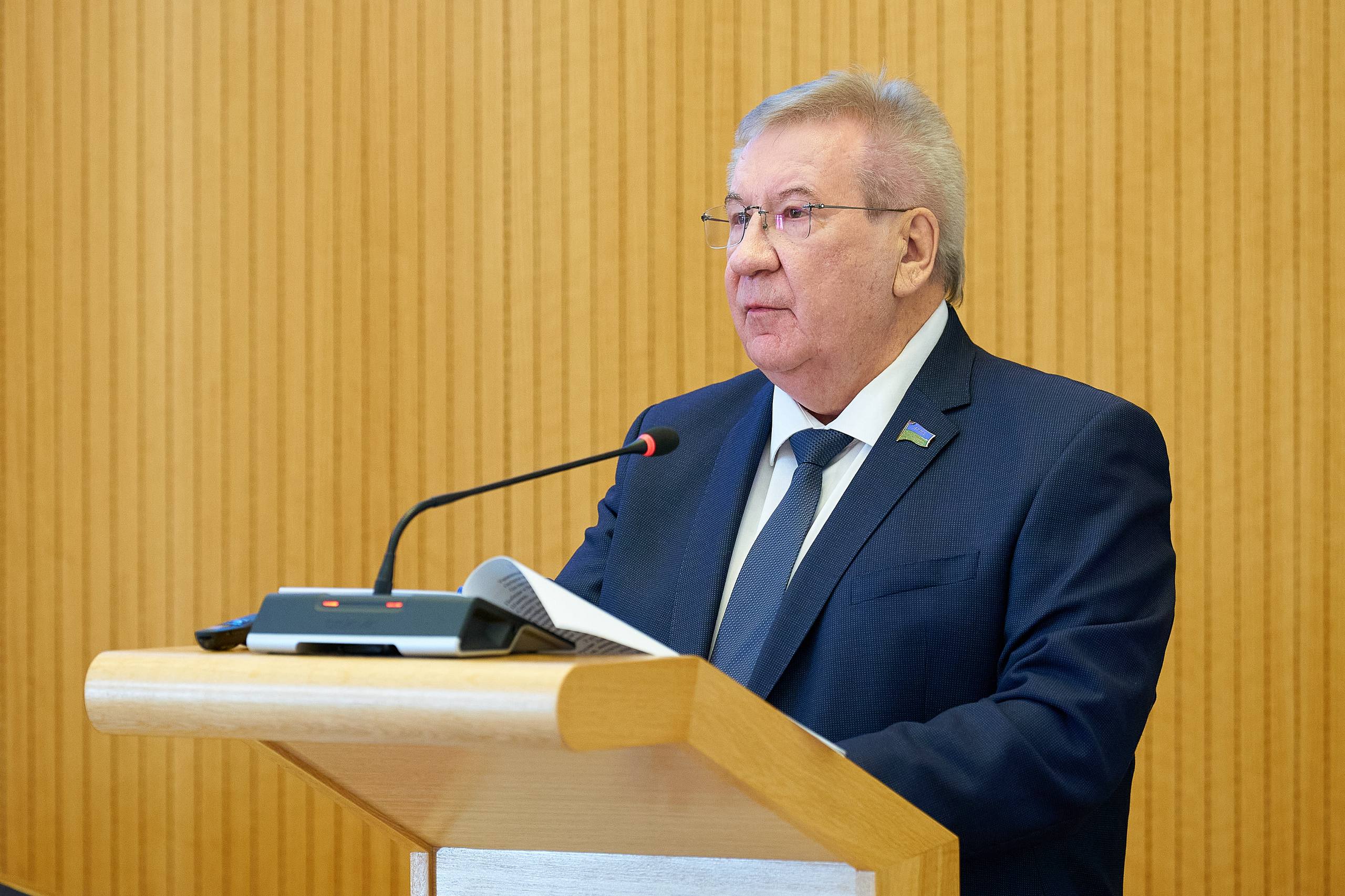 Руслан Кухарук: На первом в этом году заседании Думы Югры ее председатель Борис Сергеевич Хохряков представил отчет о результатах деятельности депутатского корпуса в 2025 году Руслан Кухарук: На первом в этом году заседании Думы Югры ее председатель Борис Сергеевич Хохряков представил отчет о результатах деятельности депутатского корпуса в 2025 году