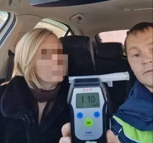 Леди села за руль в пьяном виде и попалась автоинспекторам