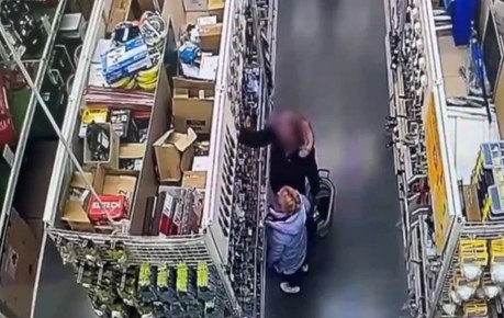 Тюменские супруги под старость лет схлопотали себе уголовное дело за серию краж в строительном магазине