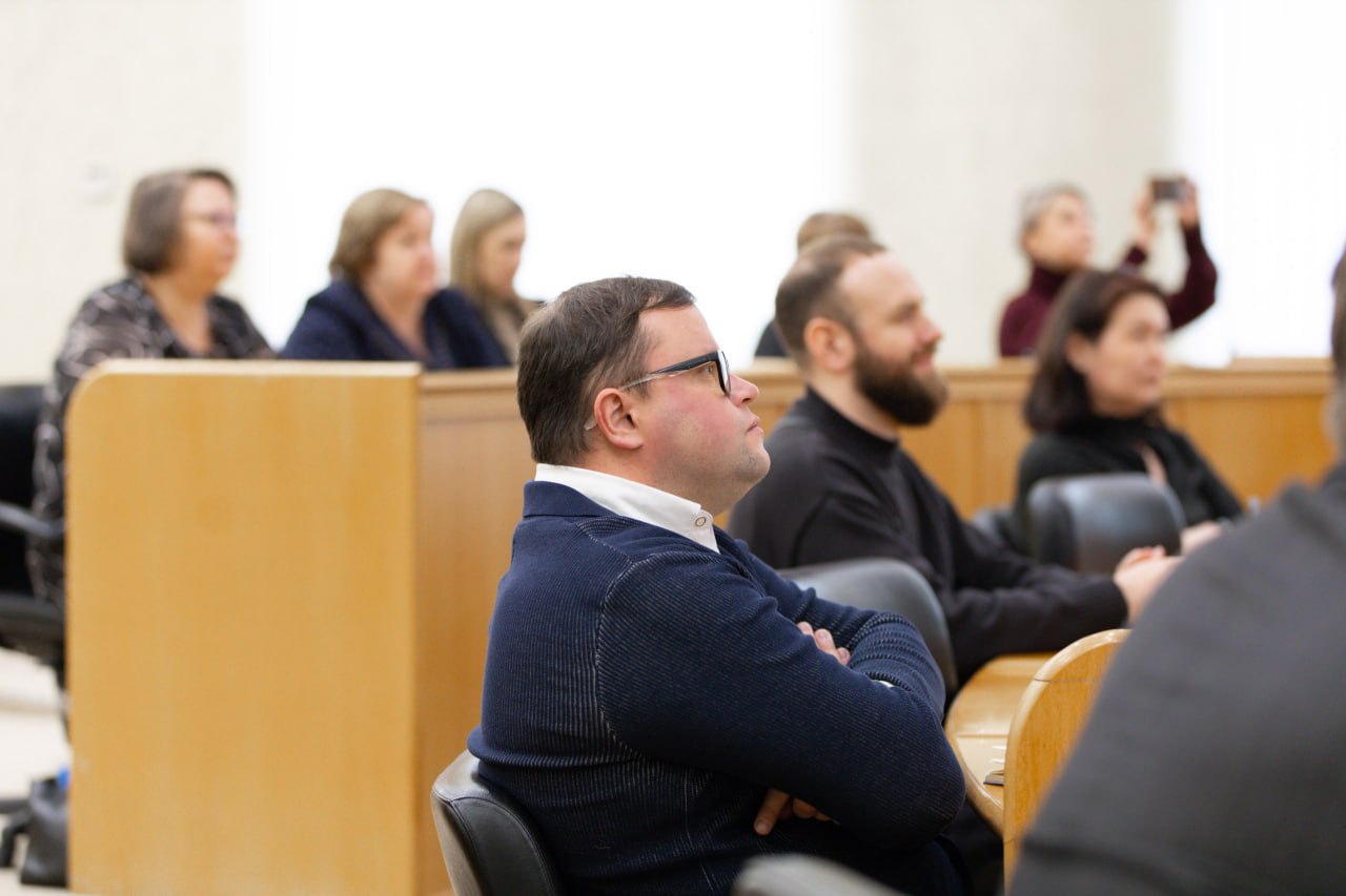 Чтобы вместе с домами росли и деревья Чтобы вместе с домами росли и деревья