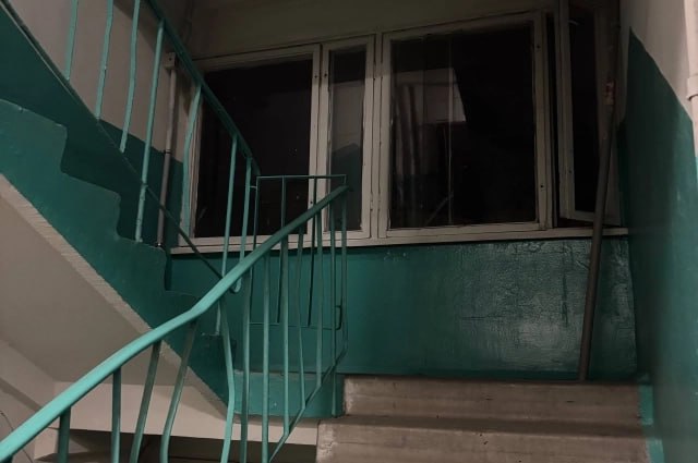 Тобольское "Слово пацана"? В общежитии Тобольска местные проживают в страхе из-за банды малолетних бандитов, которые разгуливают с битами и арматурой