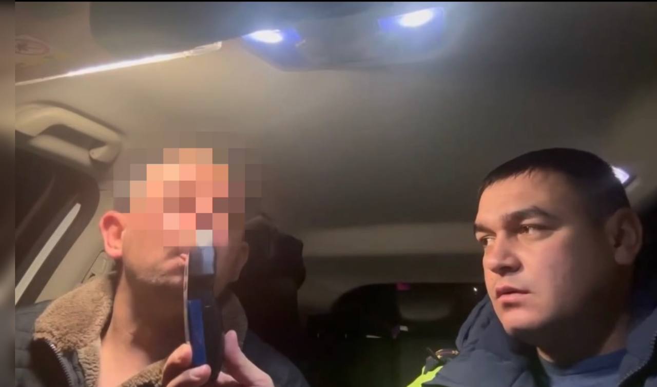 Пьяный "бесправник" отстранен от участия в движении в селе Суерка в Упоровском округе инспекторами спецвсзвода полка ДПС Госавтоинспекции