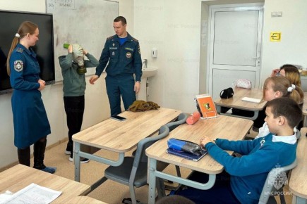 Тематические уроки, приуроченные к Всемирному дню гражданской обороны, состоялись в Тюменской области