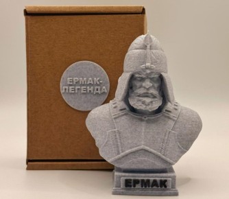 Сувенир в виде бюста Ермака Тимофеевича создала мастер 3D-печати из Тобольска