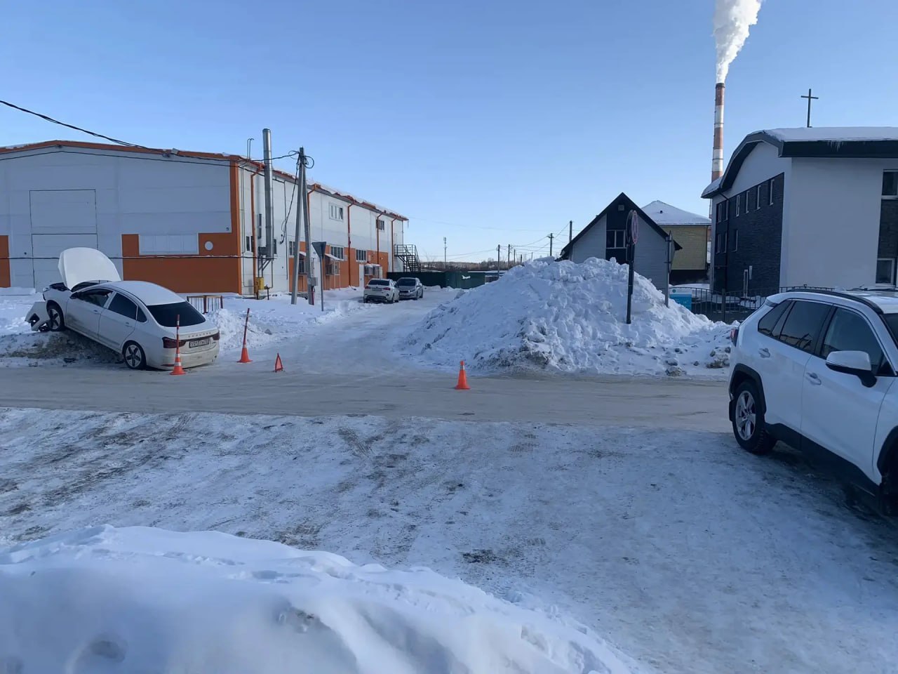 Сотрудники Госавтоинспекции выясняют обстоятельства ДТП с участием школьника в Тюмени Сотрудники Госавтоинспекции выясняют обстоятельства ДТП с участием школьника в Тюмени