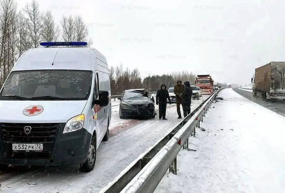 Погибших в утренней аварии с 6-ю автомобилями, пришлось вытаскивать из искореженных машин
