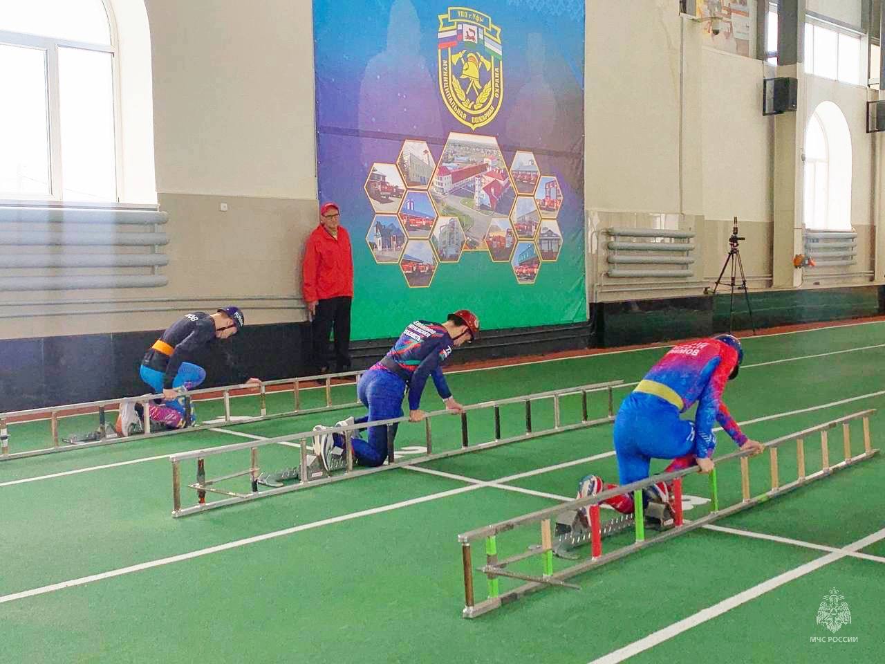 В Уфе завершился второй соревновательный день по пожарно-спасательному спорту