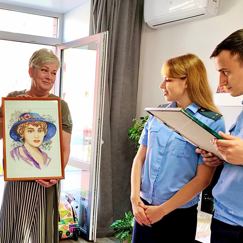 Лариса Миронова – начальник отделения судебных приставов Тюменской области и увлеченный творчеством человек Лариса Миронова – начальник отделения судебных приставов Тюменской области и увлеченный творчеством человек