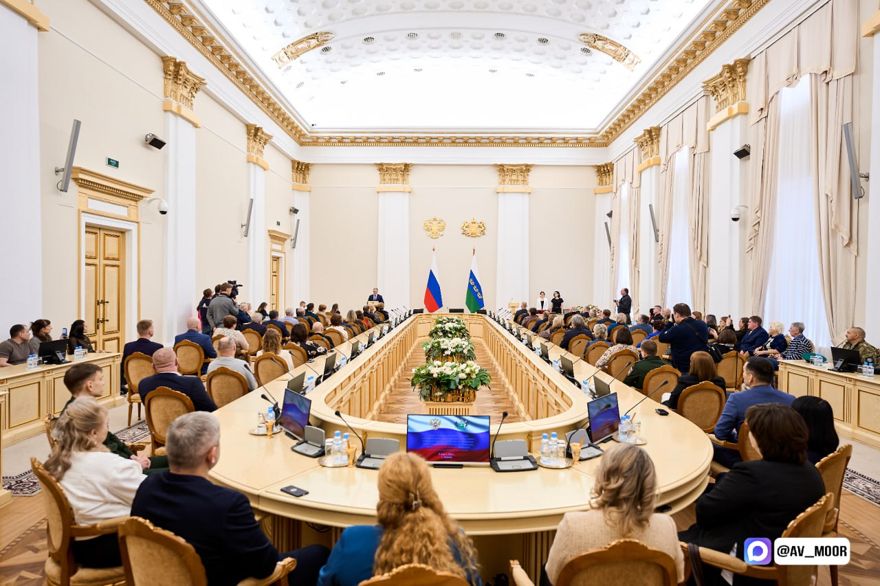 Александр Моор: Вручил жителям региона государственные награды и поощрения по поручению Президента Российской Федерации Владимира Владимировича Путина, а также региональные награды Александр Моор: Вручил жителям региона государственные награды и поощрения по поручению Президента Российской Федерации Владимира Владимировича Путина, а также региональные награды