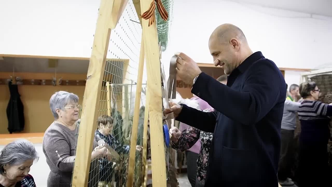 Артем Жога поздравил жительниц УрФО с Международным женским днем