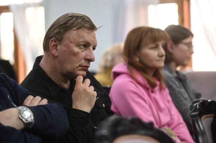 ������ ����������� �������� �������, ������� ���, �������� ����� � 43 � ����������� ��������� ��������� ��������� �������� ������� ��������� ������ �� ������-������� 12 �����