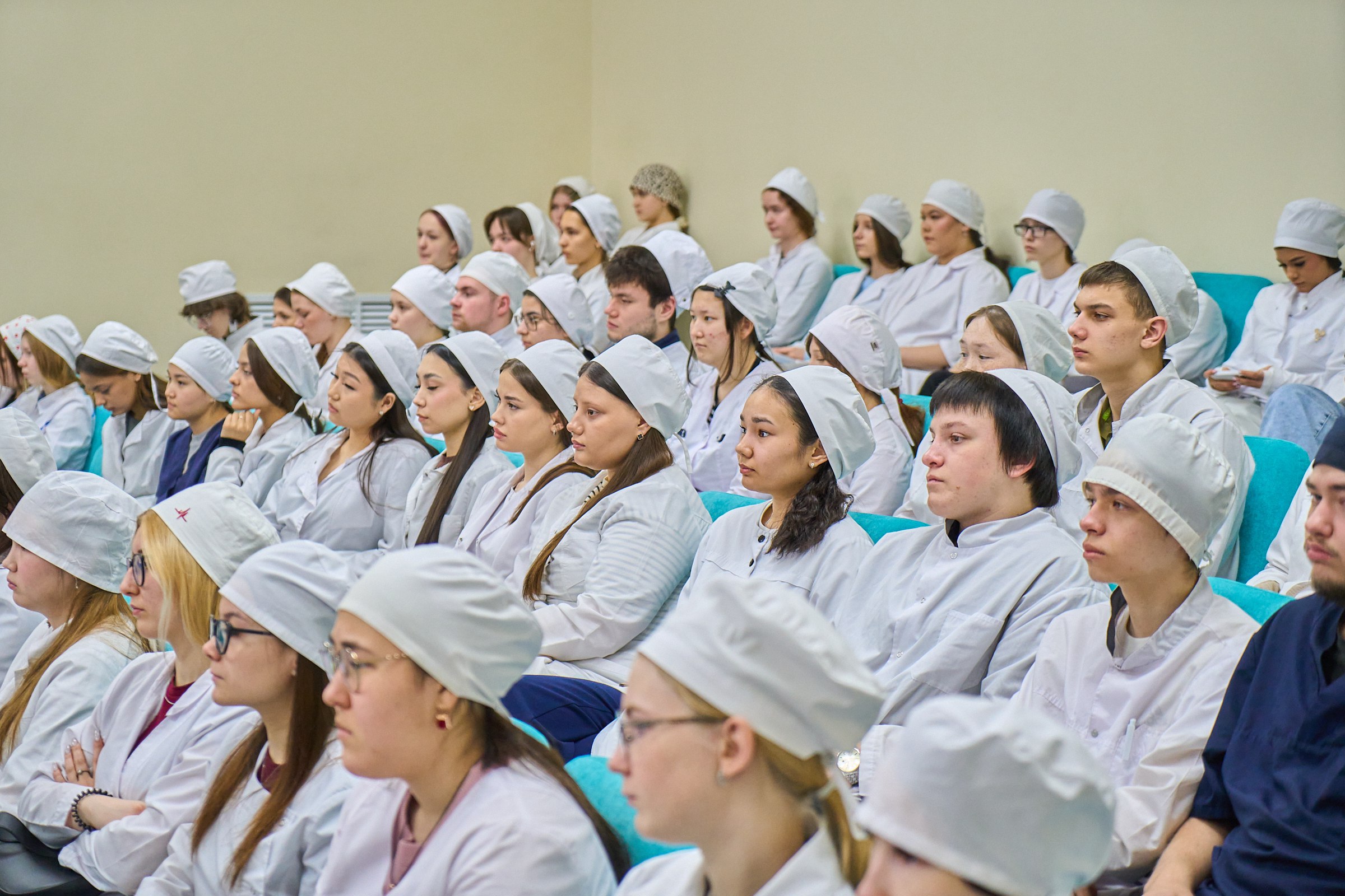 В Тобольске прошёл патриотический урок «Разговоры о важном» В Тобольске прошёл патриотический урок «Разговоры о важном»