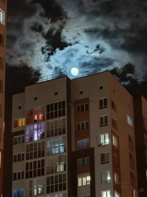 Тоболяки минувшей ночью наблюдали красивую Луну