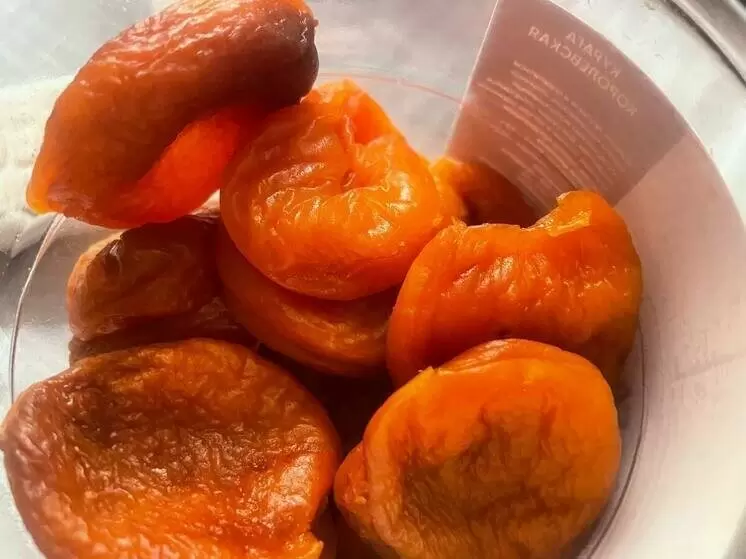 Подарите эмоции: букеты из сухофруктов вместо конфет на 8 марта