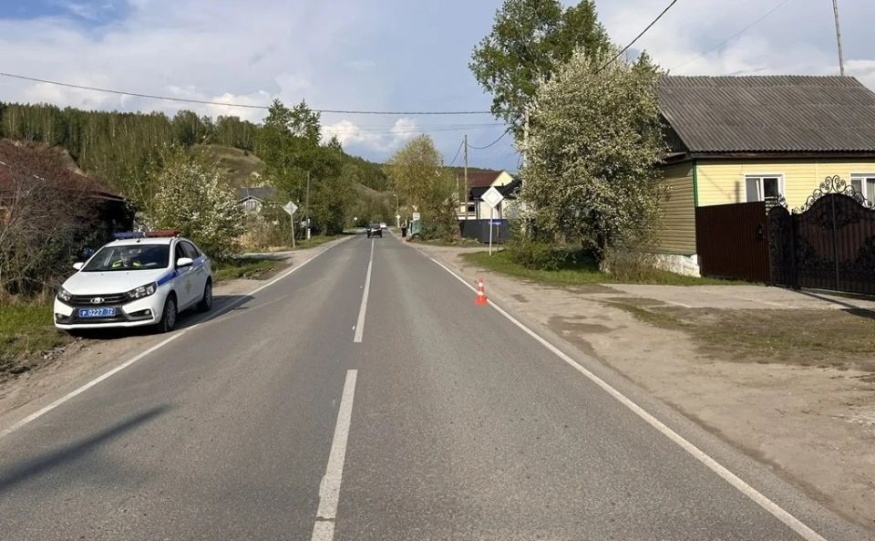 Мотоциклист сбил трехлетнего мальчишку в Тобольске и скрылся с места ДТП - водителя ищут