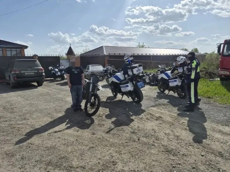 Удирал от силовиков. Дети садятся за руль двухколесного транспорта, не думая о последствиях