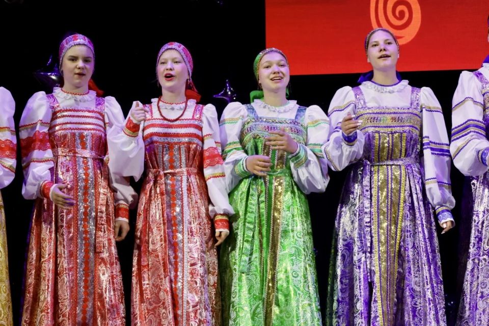 Большим ярким гала-концертом завершился фестиваль детского творчества «Звёздный рой» Большим ярким гала-концертом завершился фестиваль детского творчества «Звёздный рой»