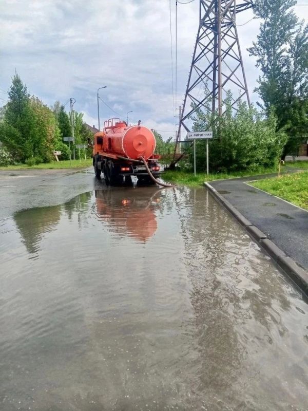 Откачка воды в Калининском округе продолжается Откачка воды в Калининском округе продолжается