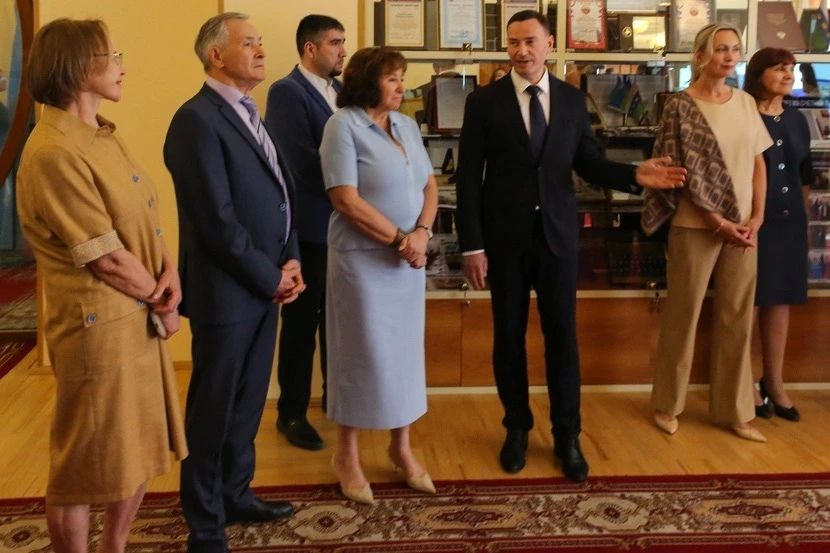 Вчера в стенах Тюменской областной Думы открылась выставка, посвящённая юбилею Счётной палаты региона — постоянно действующего независимого органа внешнего государственного финансового контроля
