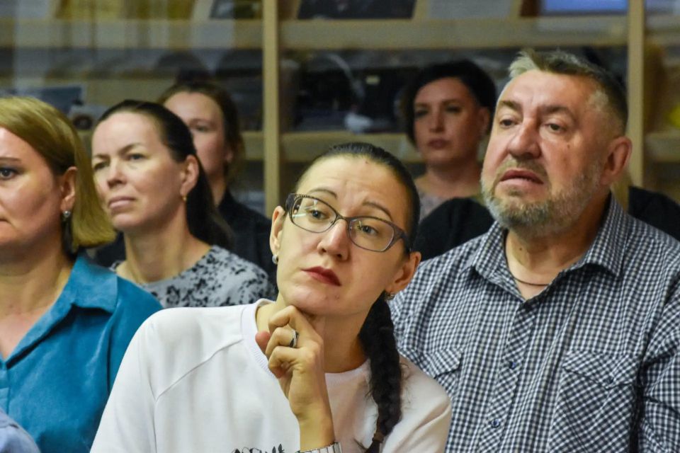 «Я отдал частичку сердца, но получил взамен частичку вашего»: в Тюмени прошёл творческий вечер писателя Сергея Козлова «Я отдал частичку сердца, но получил взамен частичку вашего»: в Тюмени прошёл творческий вечер писателя Сергея Козлова