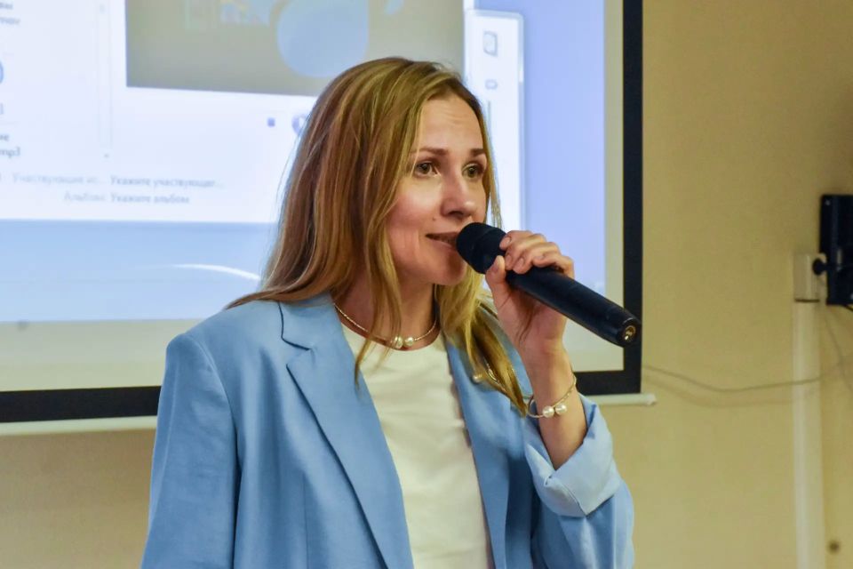 «Я отдал частичку сердца, но получил взамен частичку вашего»: в Тюмени прошёл творческий вечер писателя Сергея Козлова «Я отдал частичку сердца, но получил взамен частичку вашего»: в Тюмени прошёл творческий вечер писателя Сергея Козлова