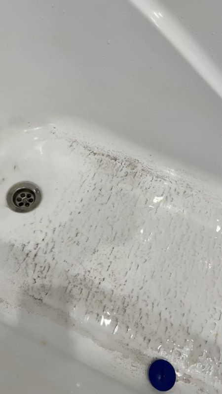 В Росводоканале прокомментировали ситуацию с водой в нескольких многоквартирных домах в Тюмени: напомним, жители пожаловались на воду с песком В Росводоканале прокомментировали ситуацию с водой в нескольких многоквартирных домах в Тюмени: напомним, жители пожаловались на воду с песком