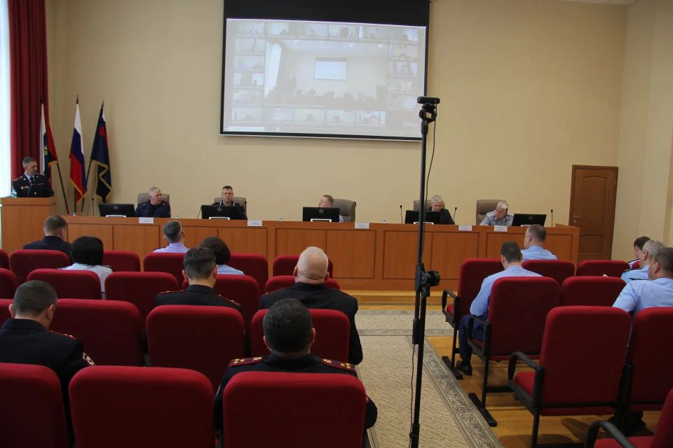 Сегодня под председательством прокурора Тюменской области Александра Попова состоялось координационное совещание руководителей правоохранительных органов, посвященное вопросам противодействия коррупции Сегодня под председательством прокурора Тюменской области Александра Попова состоялось координационное совещание руководителей правоохранительных органов, посвященное вопросам противодействия коррупции