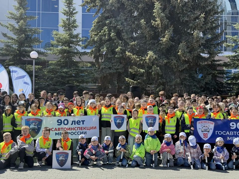 Более 200 детей и подростков стали участниками фестиваля #ПРО-БезопасноеДвижение на площади у тюменского Технопарка
