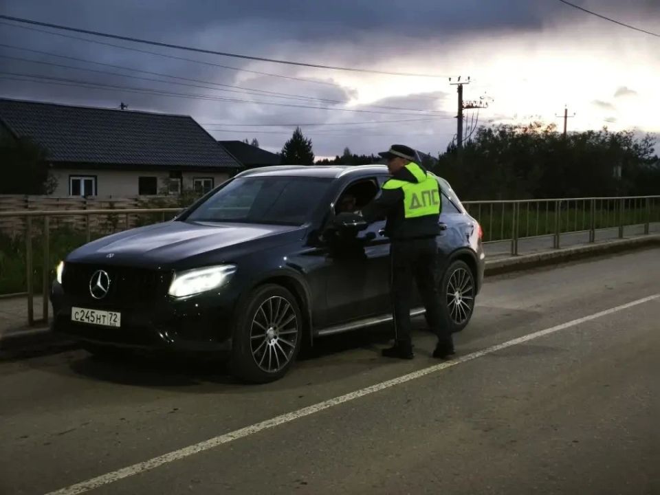 Группы нарядов ДПС вчера провели массовый рейд в населенных пунктах Тюменского округа: п.Винзили, п.Боровский, п Богандинский, п.Андреевский, с.Муллаши и прилегающих к ним СНТ Группы нарядов ДПС вчера провели массовый рейд в населенных пунктах Тюменского округа: п.Винзили, п.Боровский, п Богандинский, п.Андреевский, с.Муллаши и прилегающих к ним СНТ