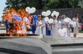 Яркий парад-шествие девушек и женщин в платьях цвета российского флага, красного, белого и синего, украсит Тюмень 12 июня в честь Дня России