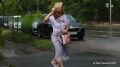 Ливень, град и сильный ветер прогнозируют синоптики в Тюменской и Свердловской областях до конца текущего дня, сообщили в информационном центре правительства Тюменской области и региональных ГУ МЧС РФ