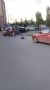 В Тюмени автомобилист на BMW устроил аварию, столкнувшись с двумя машинами во дворе