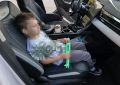 Непристегнутые дети ездят с родителями в автомобилях по Тюмени