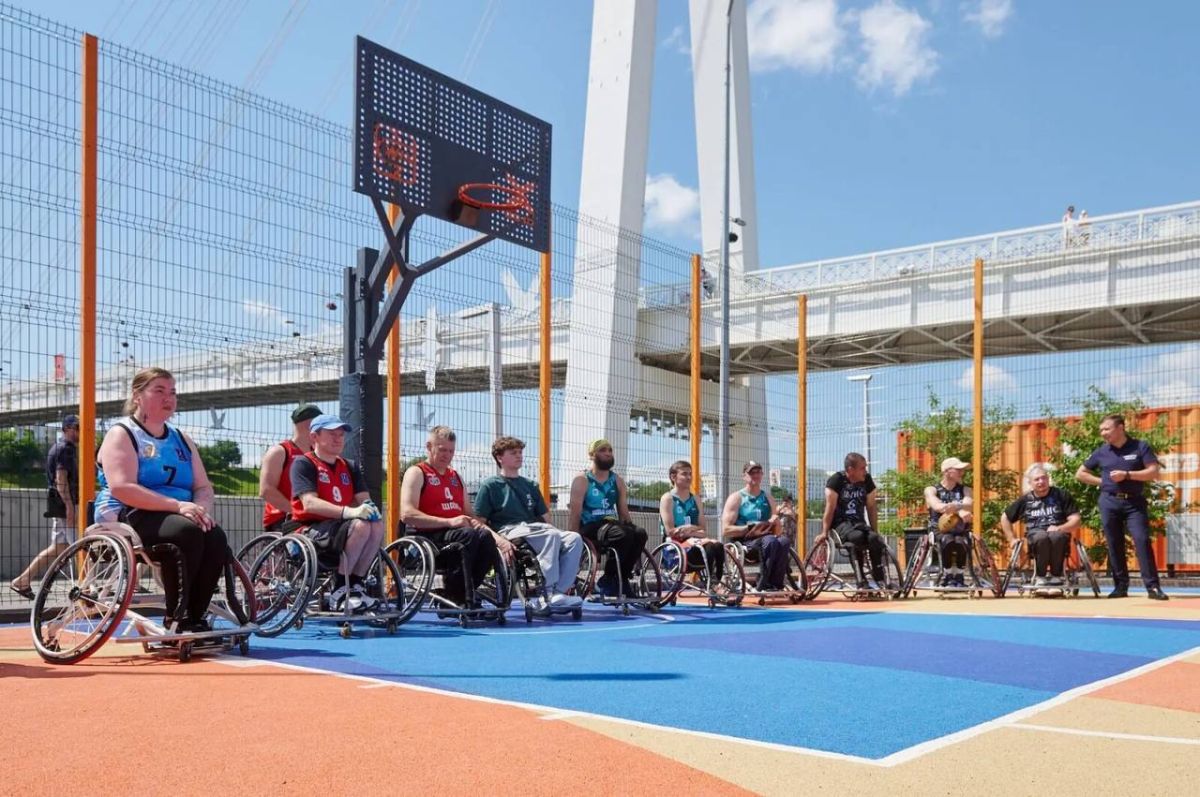 Кубок Тюмени по баскетболу 3x3 на колясках "Мяч Победы" состоялся на спортивной площадке фиджитал-центра набережной Туры 5 июля Кубок Тюмени по баскетболу 3x3 на колясках "Мяч Победы" состоялся на спортивной площадке фиджитал-центра набережной Туры 5 июля