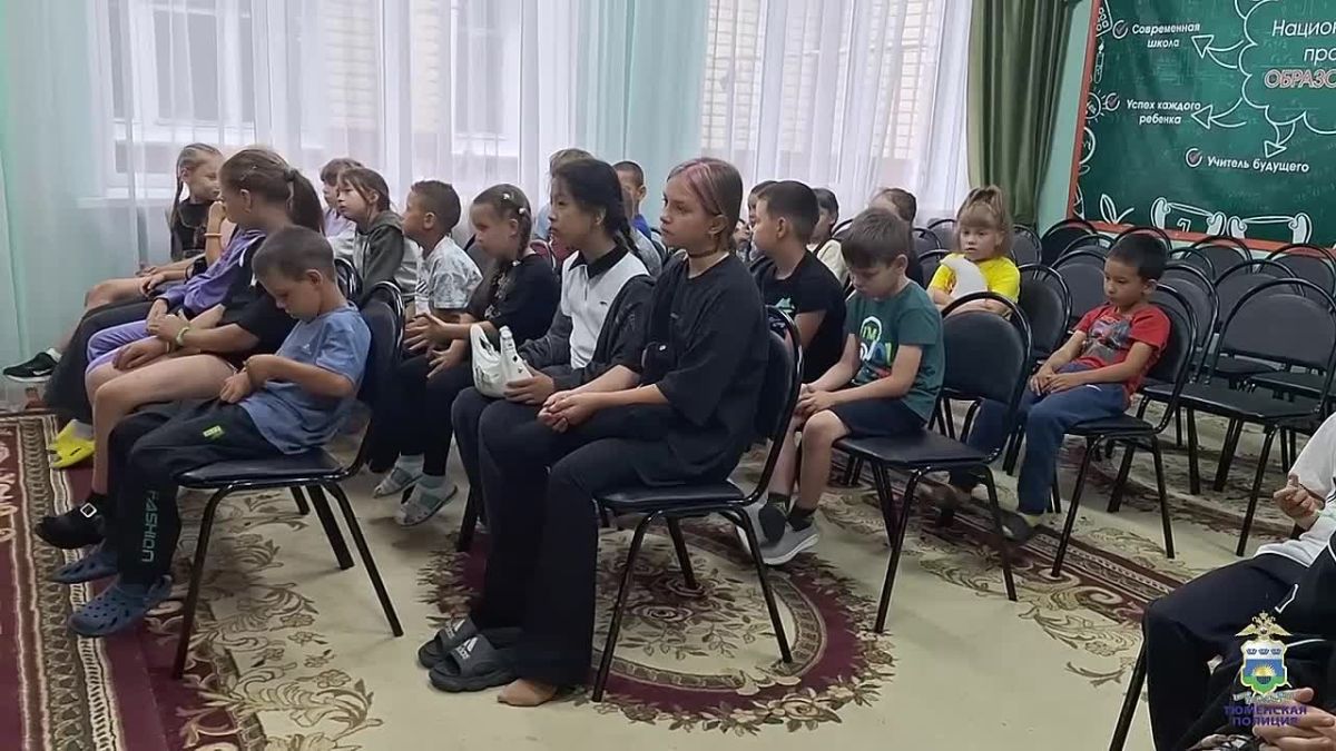 Популяризируя правила безопасного поведения среди детей, сотрудники Межмуниципального отдела МВД России «Ялуторовский» и общественники продолжают информационный проект «Детская безопасность-крупным планом» в рамках...